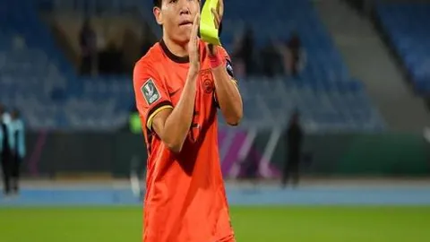 林诗栋4-2力克梁靖崑，摘得新加坡WTT大满贯男单金牌