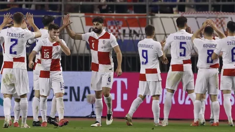 贝利退役：足球传奇谢幕，17年荣耀历程，五获欧洲冠军头衔